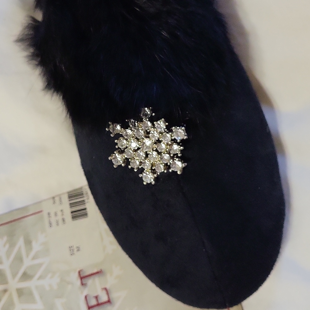 Cabernet women's slippers, 6 1/2 - 7 1/2, Black